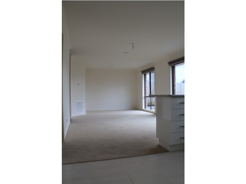 10 Olivia Way, Hastings VIC 3915