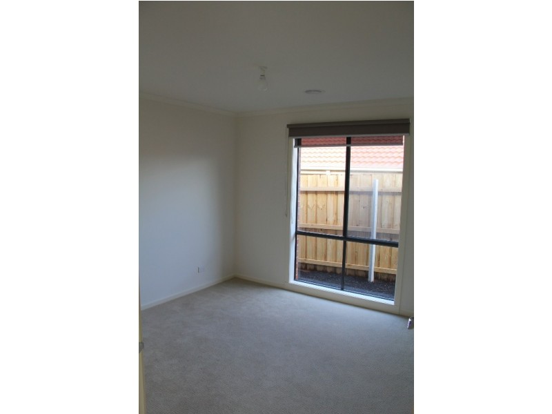 10 Olivia Way, Hastings VIC 3915