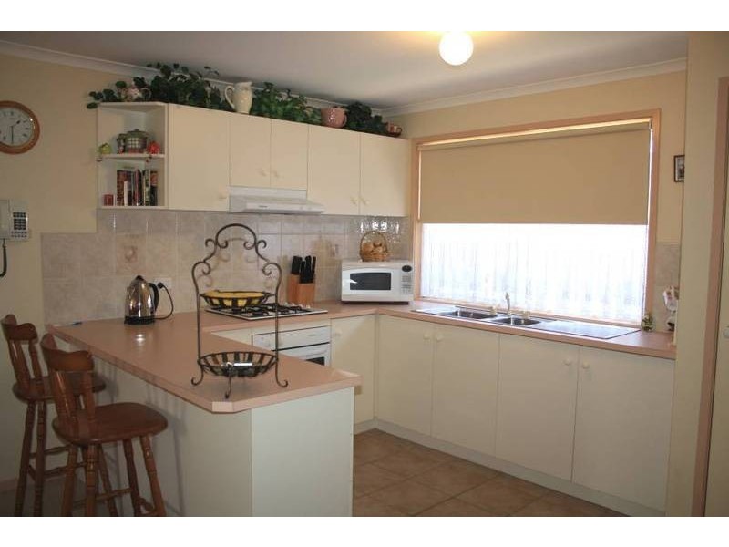 32 Michelle Drive, Hastings VIC 3915