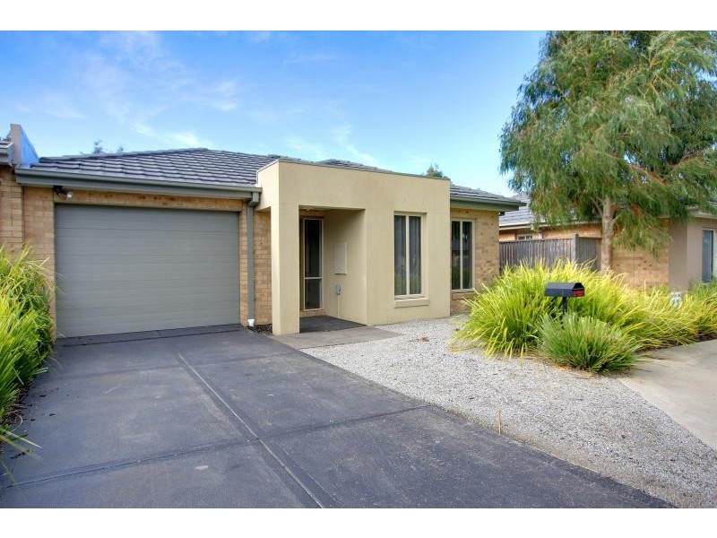 5 James Hird Drive, Hastings VIC 3915