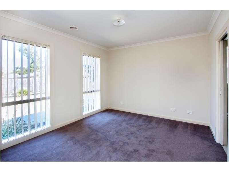 18 James Hird Drive, Hastings VIC 3915