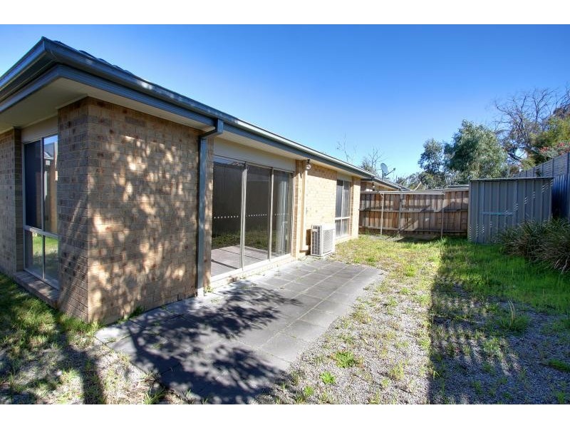 18 James Hird Drive, Hastings VIC 3915