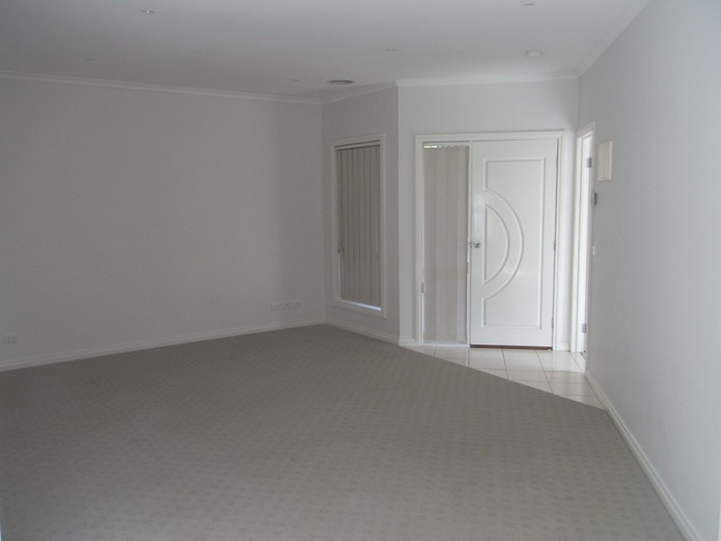 4/25 Douglas Street, Hastings VIC 3915