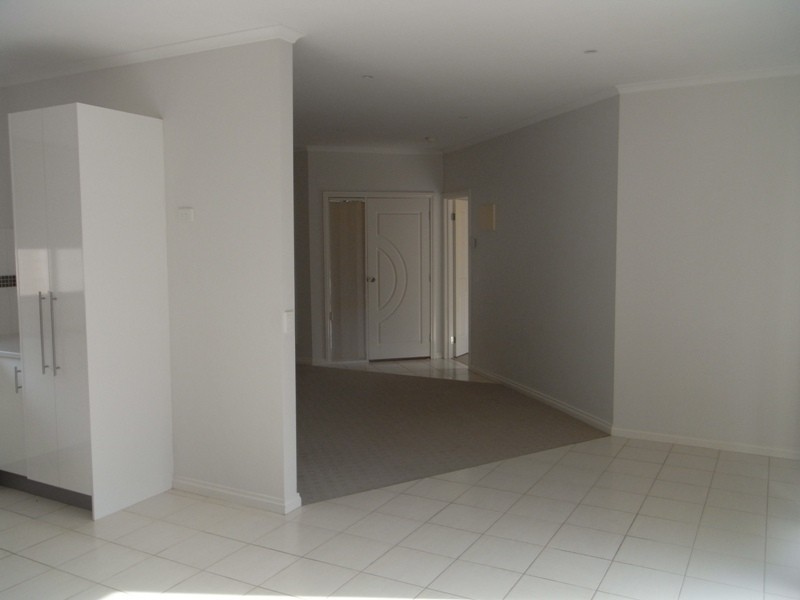 4/25 Douglas Street, Hastings VIC 3915