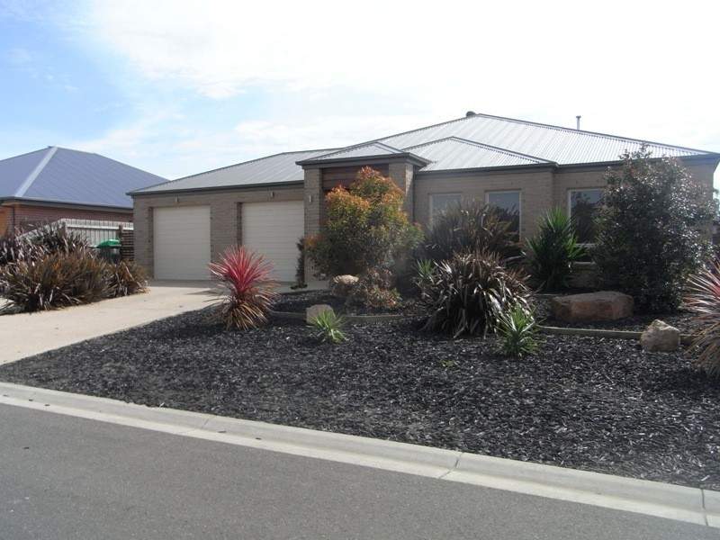 4 Lewis Street, Hastings VIC 3915