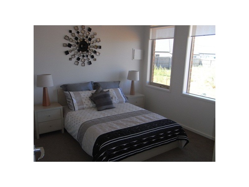 13/1A Annette Court, Hastings VIC 3915