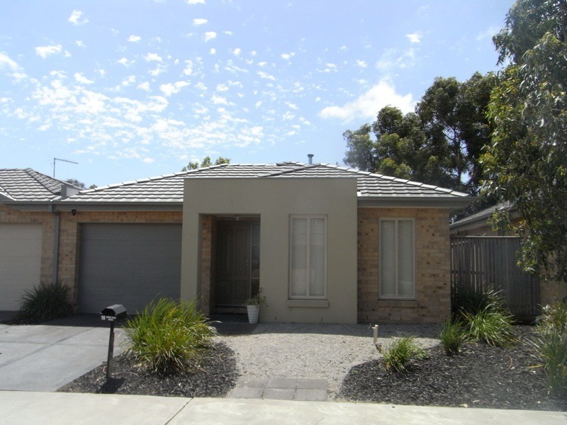 16 James Hird Drive, Hastings VIC 3915