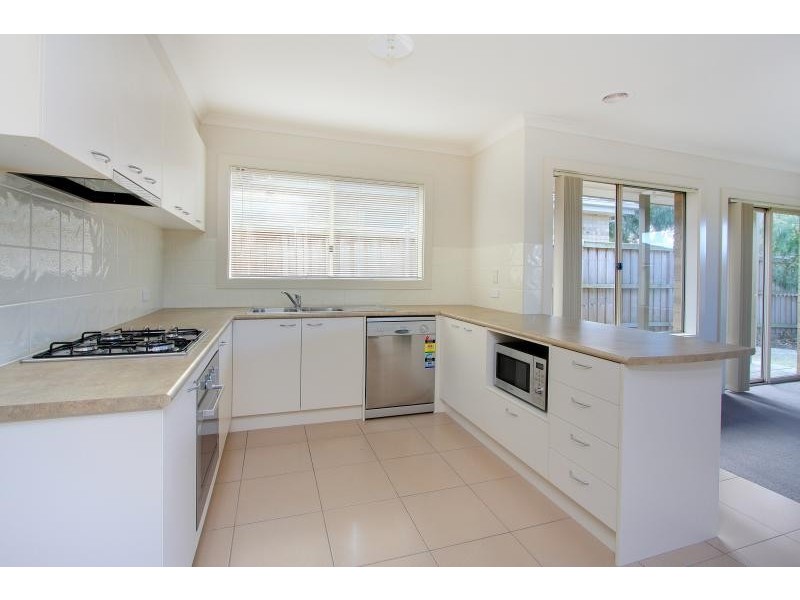 16 James Hird Drive, Hastings VIC 3915