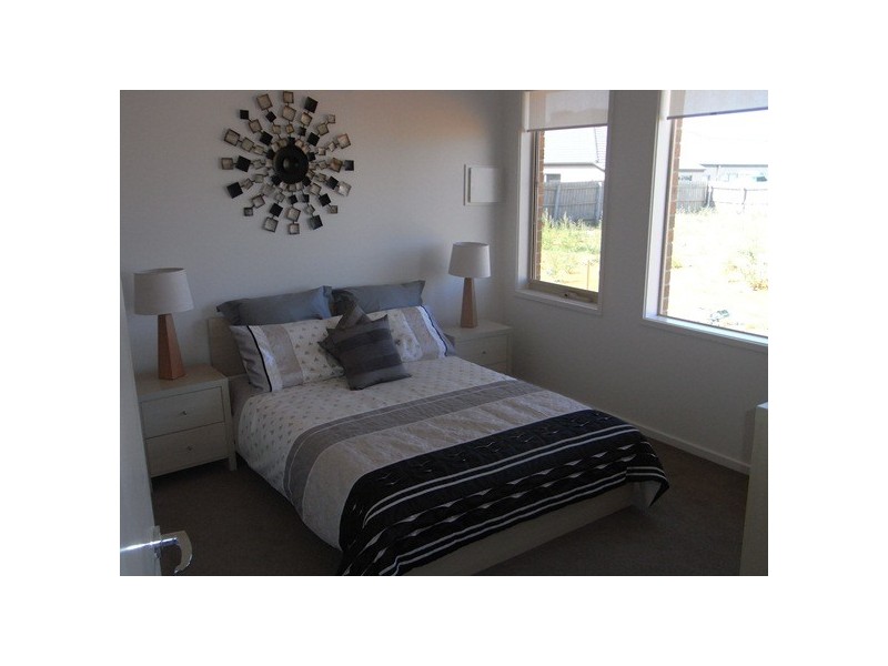 21/1A Annette Court, Hastings VIC 3915