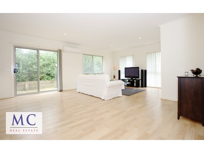 1/2070 Frankston Flinders Road, Hastings VIC 3915