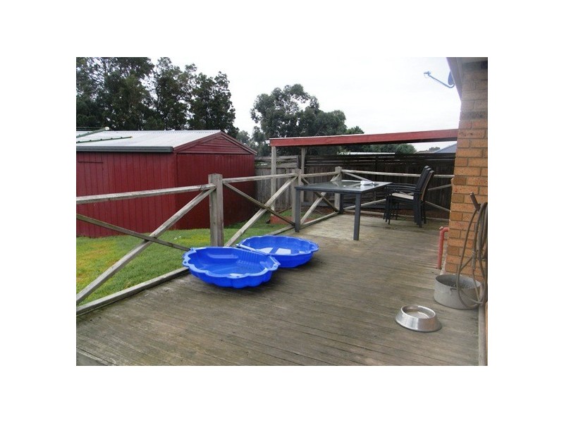 16 Hilltop Rise, Hastings VIC 3915