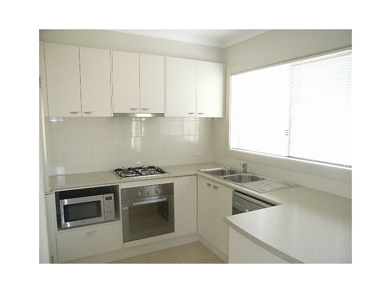 8 James Hird Drive, Hastings VIC 3915