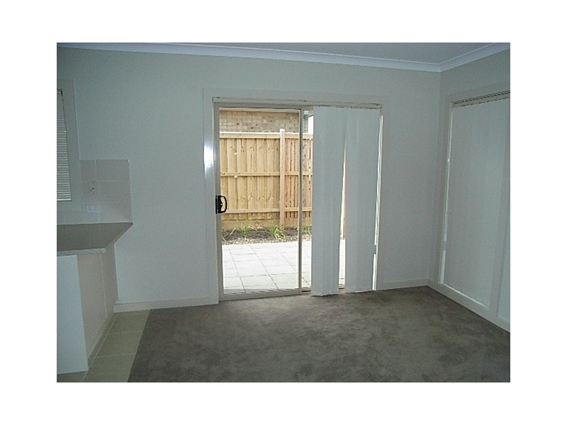 8 James Hird Drive, Hastings VIC 3915