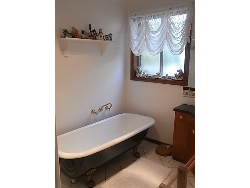 2 Oak Court, Somerville VIC 3912