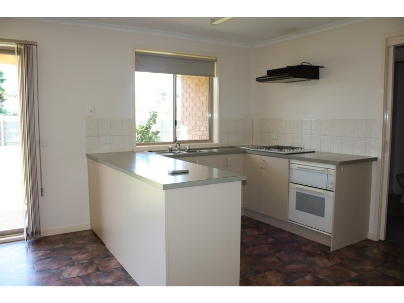 11 Merlebah Court, Hastings VIC 3915