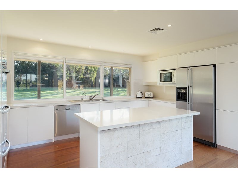 24 Lefroy Lane, Hastings VIC 3915