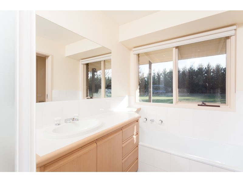 24 Lefroy Lane, Hastings VIC 3915