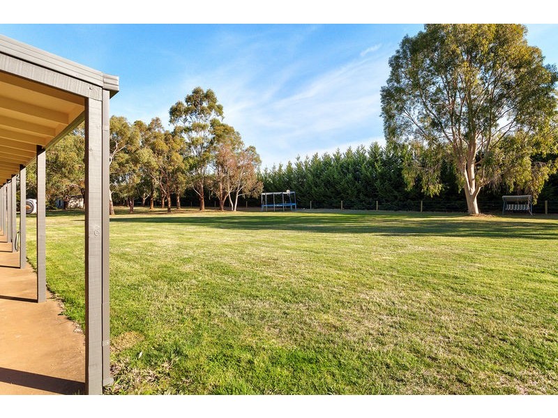 24 Lefroy Lane, Hastings VIC 3915