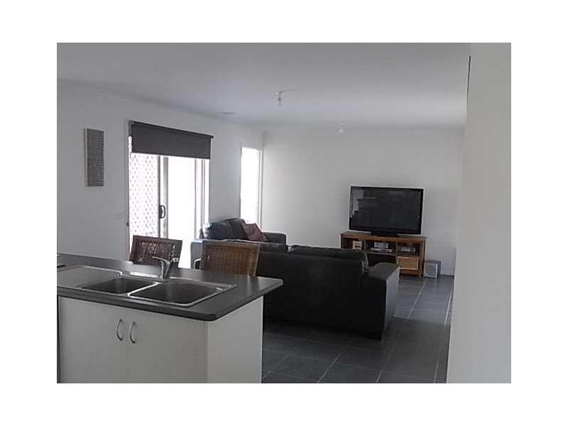 24 Olivia Way, Hastings VIC 3915