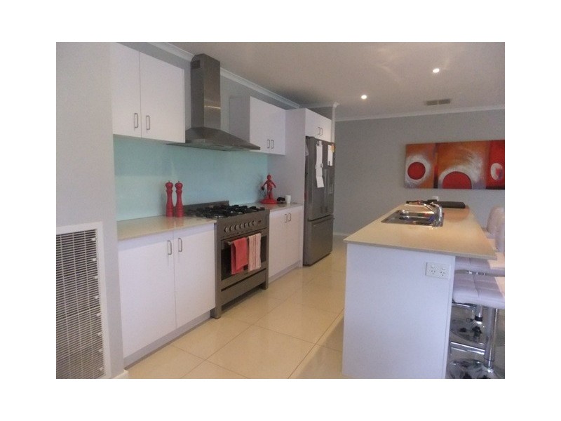 11 Isis Place, Hastings VIC 3915