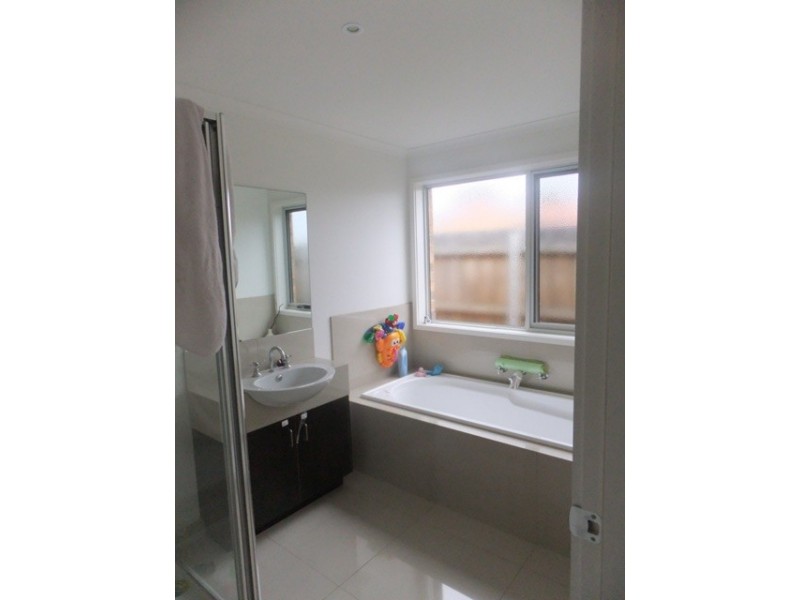 11 Isis Place, Hastings VIC 3915