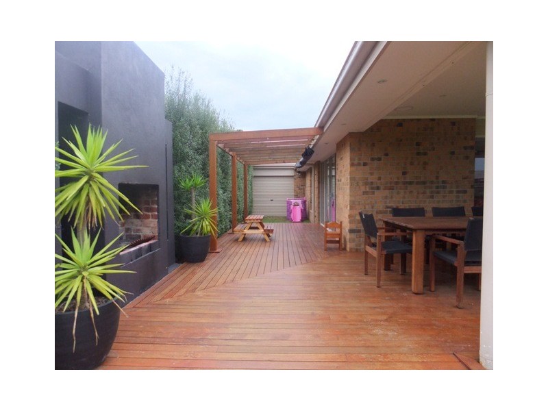 11 Isis Place, Hastings VIC 3915