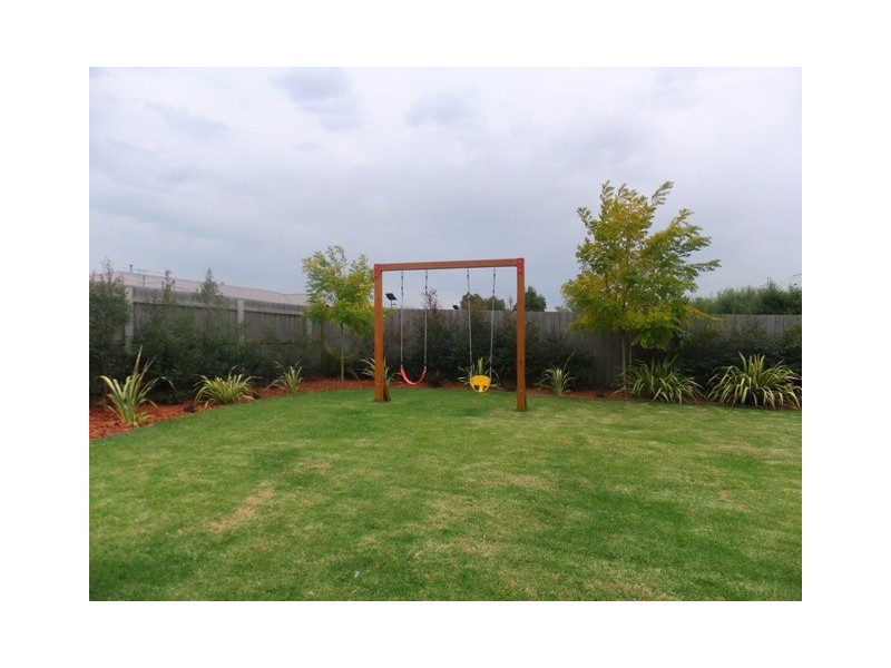 11 Isis Place, Hastings VIC 3915