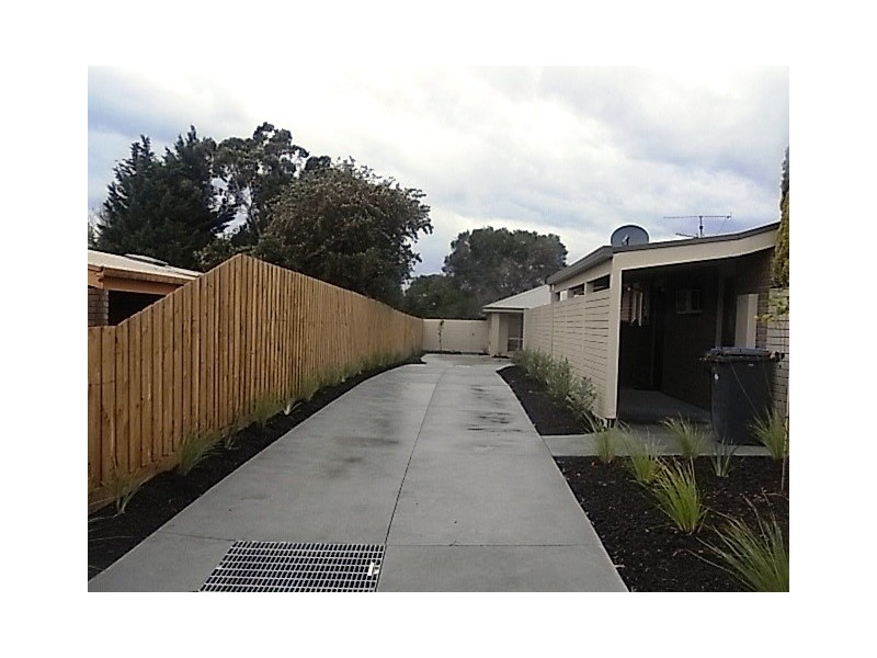 2/31 Spring Street, Hastings VIC 3915