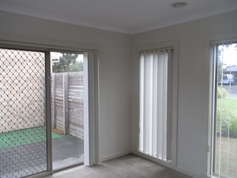 2 James Hird Drive, Hastings VIC 3915
