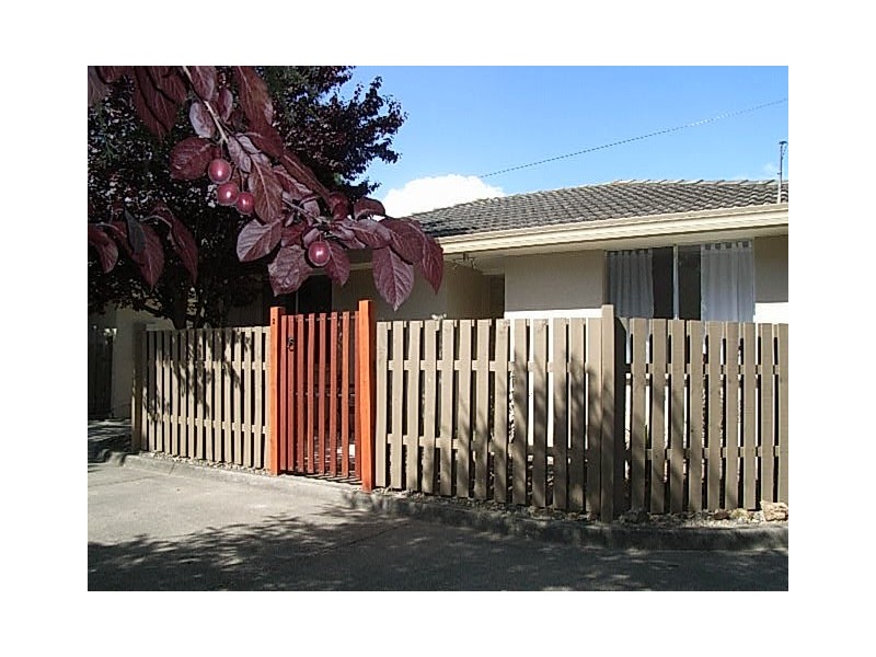 2/14  Martin St, Hastings VIC 3915