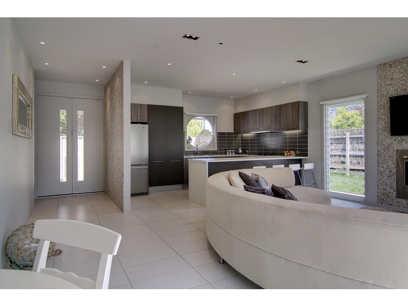 2A  Douglas St, Hastings VIC 3915