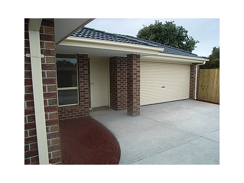 16B  Edward Street, Hastings VIC 3915