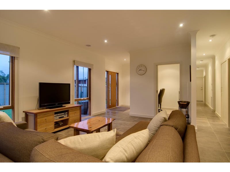 4  Inkerman Street, Bittern VIC 3918