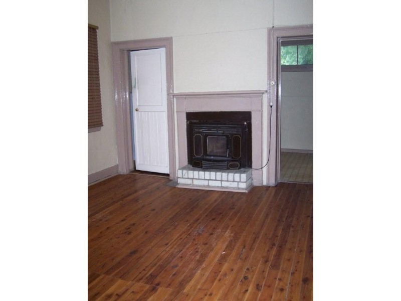 6 Adele Street, Yass NSW 2582