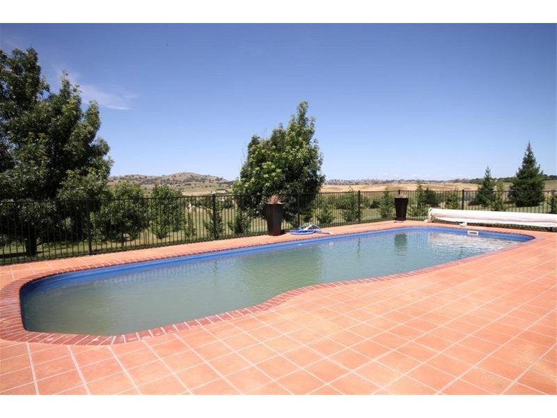 1 Dobbin Drive, Yass NSW 2582