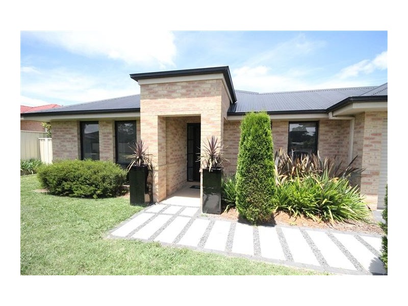 3 Nicholls Drive, Yass NSW 2582