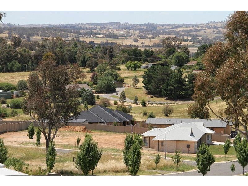4 Clifton Place, Yass NSW 2582