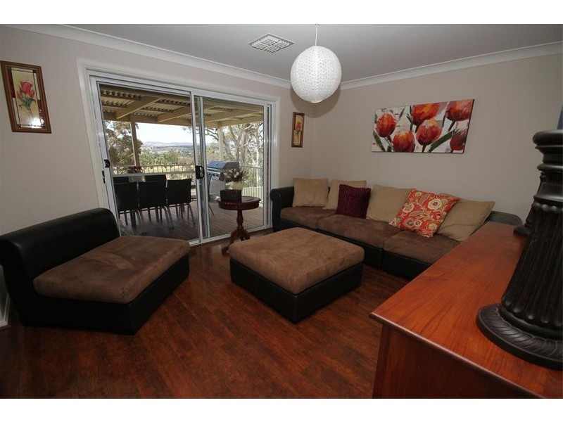 4 Clifton Place, Yass NSW 2582
