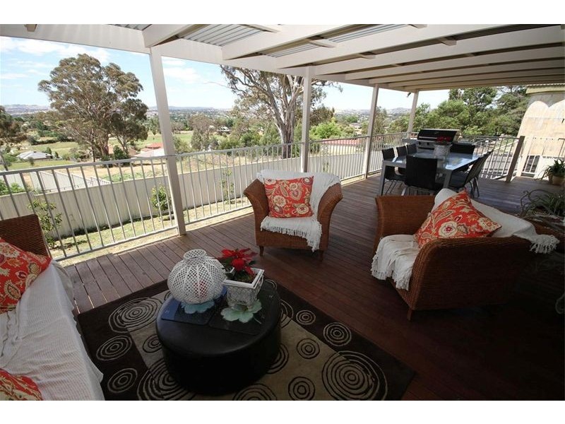 4 Clifton Place, Yass NSW 2582