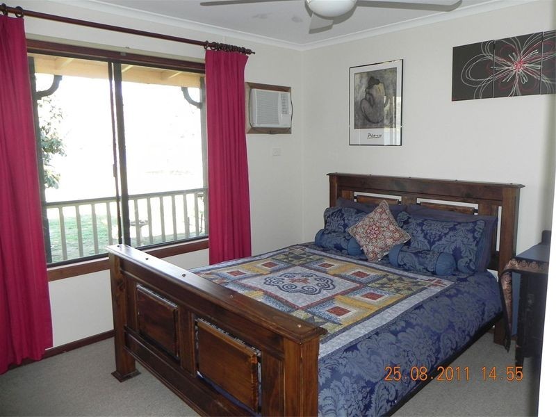 26 Caves Road, Wee Jasper NSW 2582