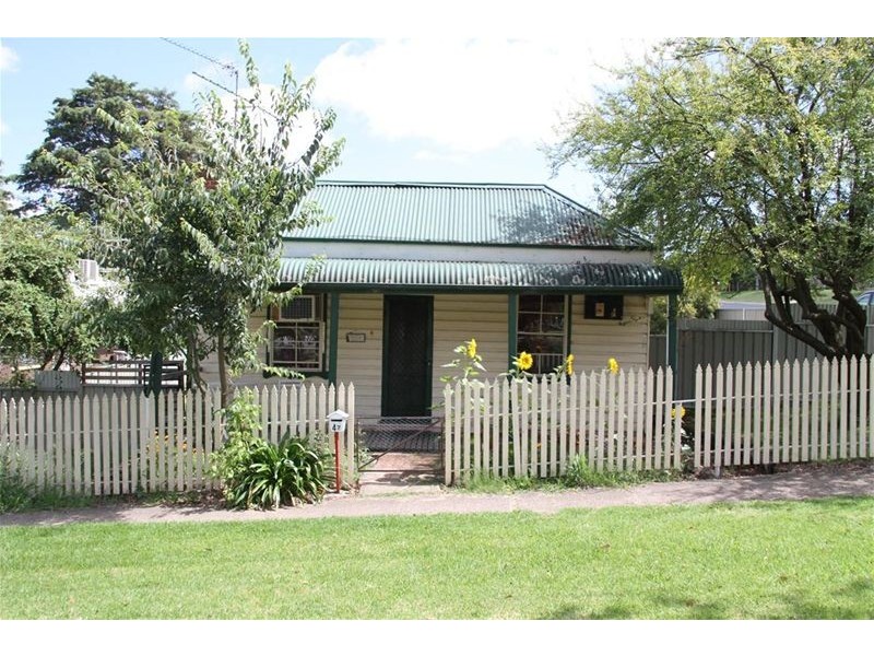 47 Lead Street, Yass NSW 2582