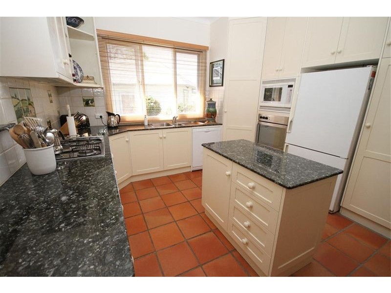 14 Olden Crescent, Yass NSW 2582