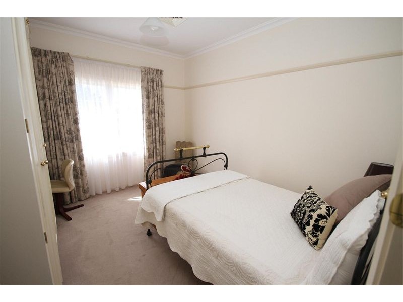 14 Olden Crescent, Yass NSW 2582