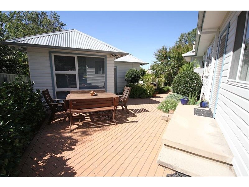 14 Olden Crescent, Yass NSW 2582