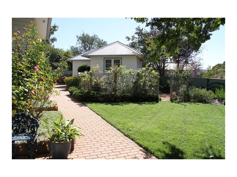 14 Olden Crescent, Yass NSW 2582