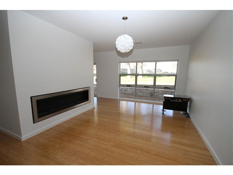 9 Burgess Place, Yass NSW 2582