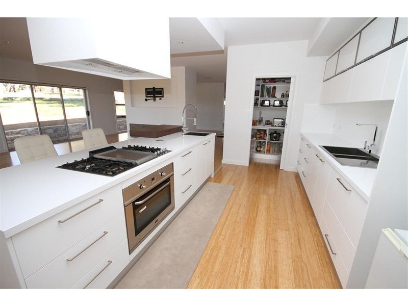 9 Burgess Place, Yass NSW 2582