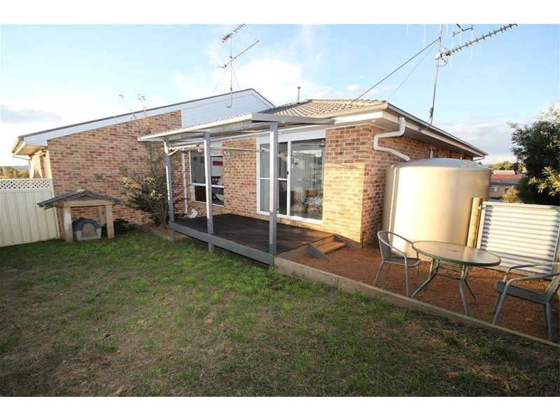 1/18 Julian Place, Yass NSW 2582