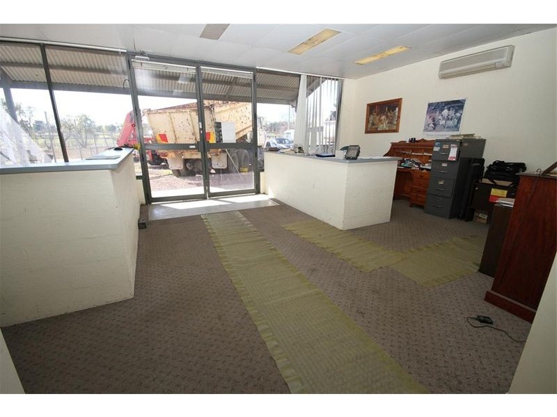 16 Yass Valley Way, Yass NSW 2582