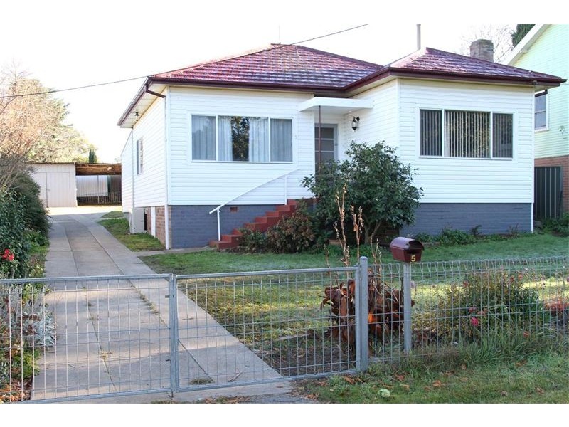 5 Polding Street, Yass NSW 2582